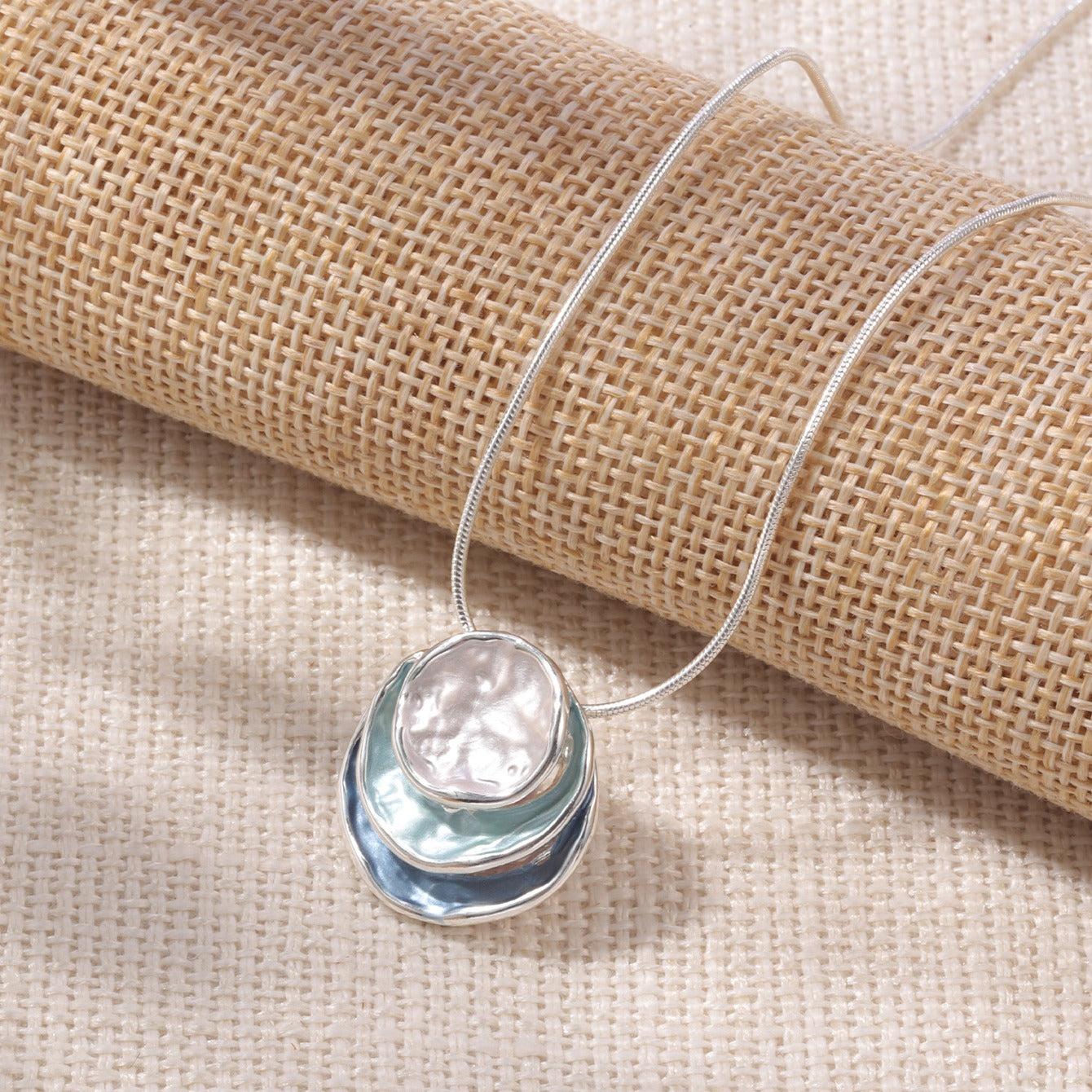 Elegant Blue Enamel Pendant Necklace 18K Gold Plated Zinc Alloy Rope Chain