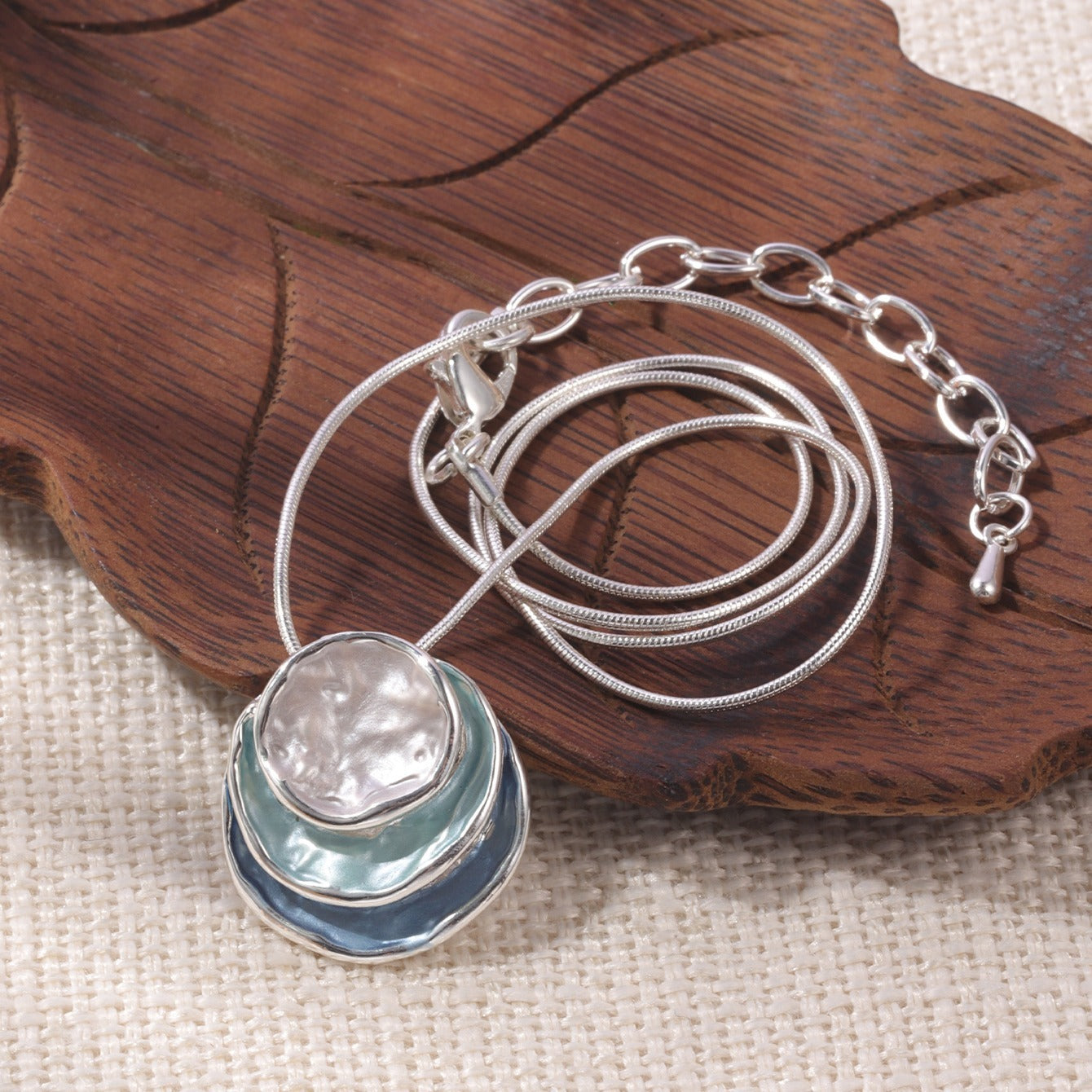 Elegant Blue Enamel Pendant Necklace 18K Gold Plated Zinc Alloy Rope Chain