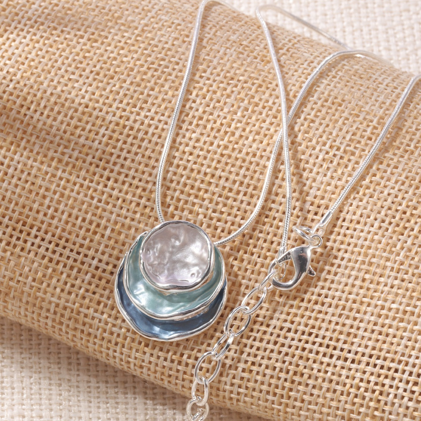 Elegant Blue Enamel Pendant Necklace 18K Gold Plated Zinc Alloy Rope Chain